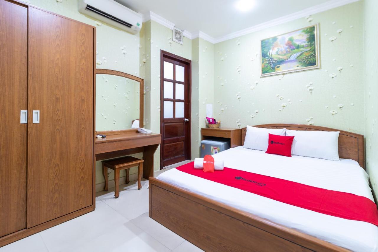 Reddoorz Nam Bac Hotel Phan Dang Luu Phu Nhuan Хошимин Экстерьер фото