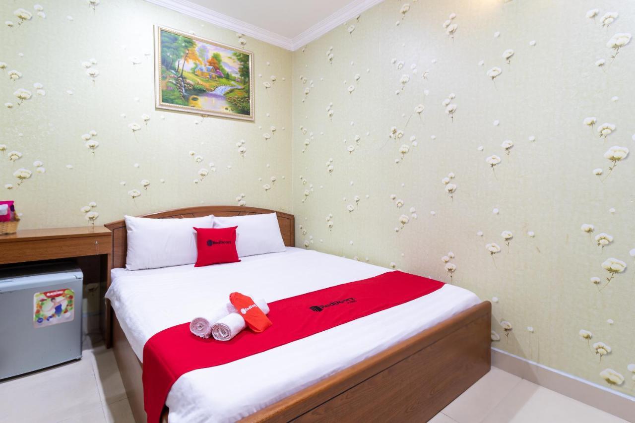 Reddoorz Nam Bac Hotel Phan Dang Luu Phu Nhuan Хошимин Экстерьер фото