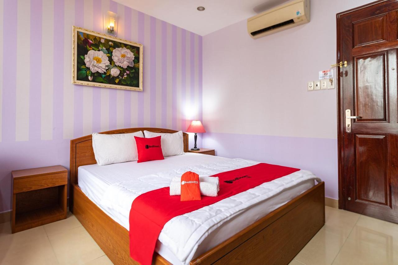 Reddoorz Nam Bac Hotel Phan Dang Luu Phu Nhuan Хошимин Экстерьер фото