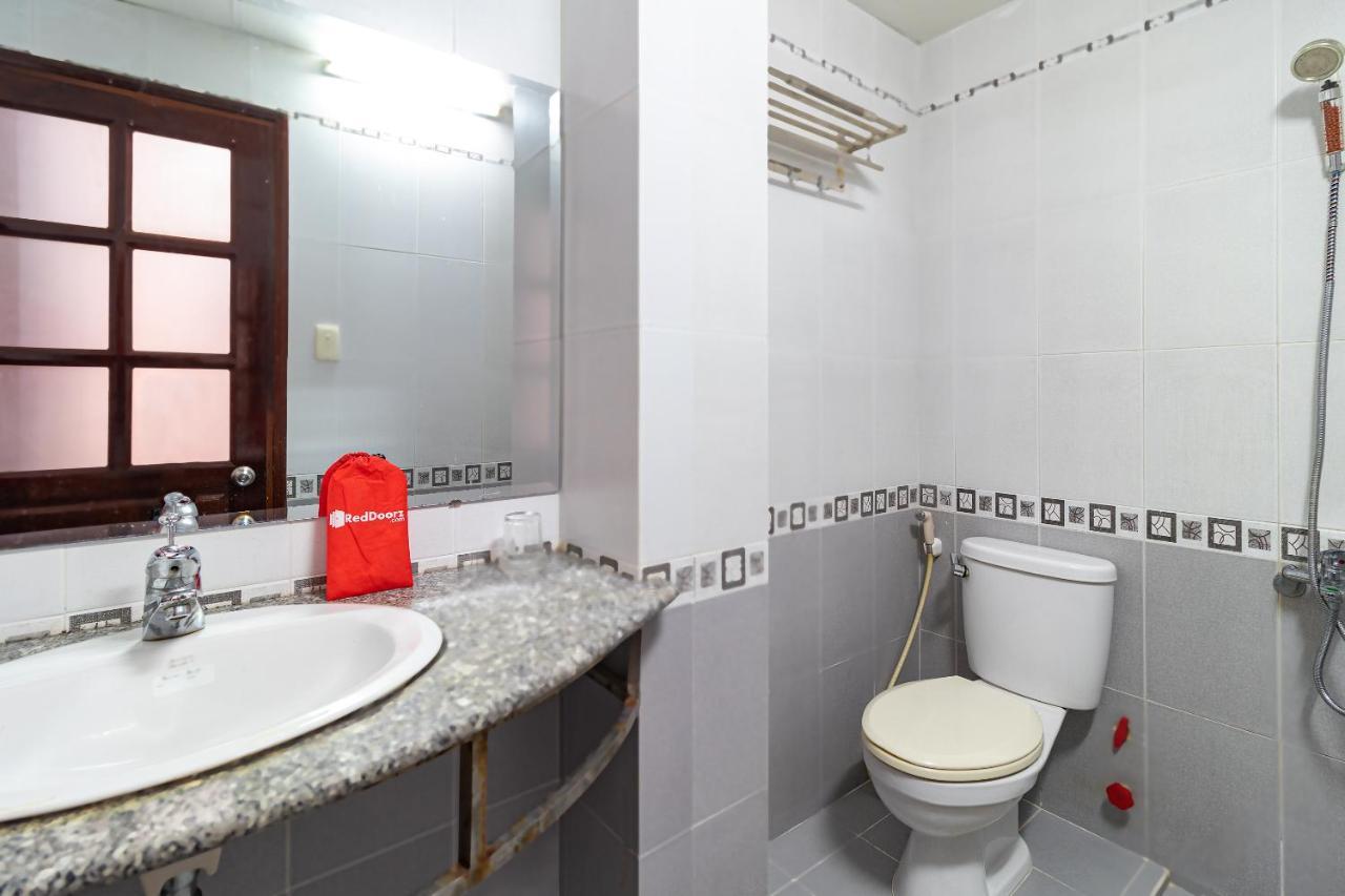 Reddoorz Nam Bac Hotel Phan Dang Luu Phu Nhuan Хошимин Экстерьер фото